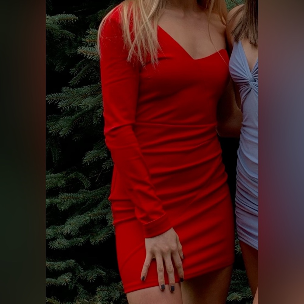 Red one sleeve dress from Lulu’s, size XS!
